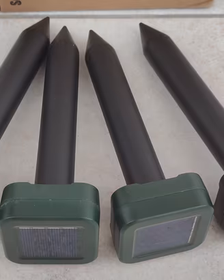 Dissuasori Solari Ultrasuoni Talpe Topi (4pz)Nuovi