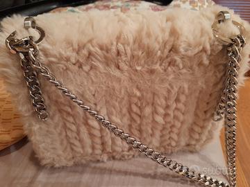borsa Benetton in pelliccia ecologica