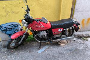 Moto Guzzi V35 ii