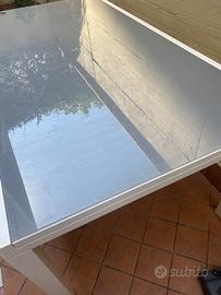 Tavolo di vetro da esterno allungabile