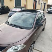 Lancia Ypsilon 1.2 69 CV 5 porte GPL tetto pelle f
