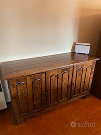 Mobile credenza e vetrina in legno massello