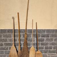 5 scope in saggina produzione artigianale