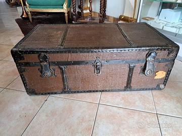 baule in juta e legno