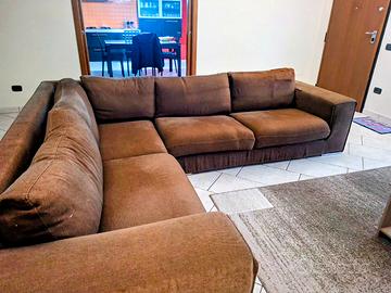 Divano 5 sedute in tessuto usato