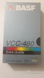 Videocassette V2000 nuove e usate