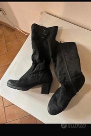 Stivali camoscio alti