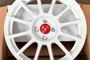 Set cerchi in lega dedica SS da 17 Abarth 500/595