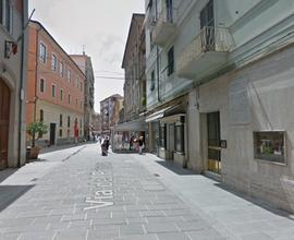 4 vani RISTRUTTURATO con 3 CAMERE in PIENO CENTRO