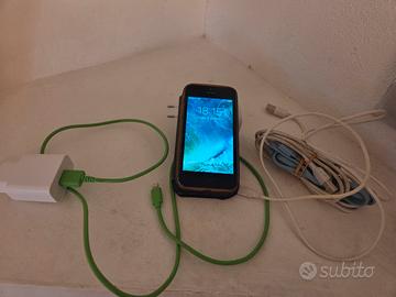 cellulare  iPhone 