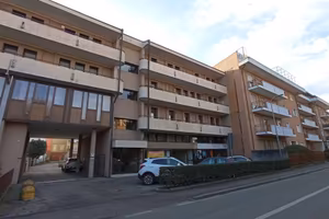 Appartamento di 178 m² con 4 locali e box auto dop