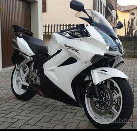 Honda VFR 800 V-Tec 2009 - DA VEDERE !!!