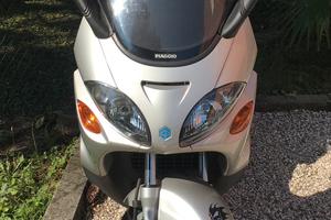 Piaggio X9