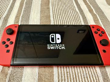 Nintendo Swich Oled IMMACOLATA + Accessori+Gioco