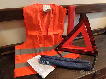 Kit sicurezza auto: gilet e triangolo