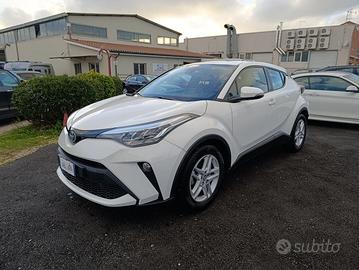Toyota C-HR 1.8h Business e-cvt