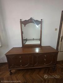 Cassettiera con specchio