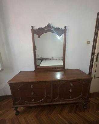 Cassettiera con specchio