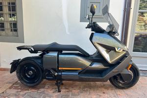 Bmw ce 04 - 2022