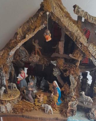 Presepe completo. movimento e carillon