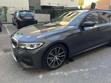 BMW 320d Touring mhev 48V xdrive Msport auto