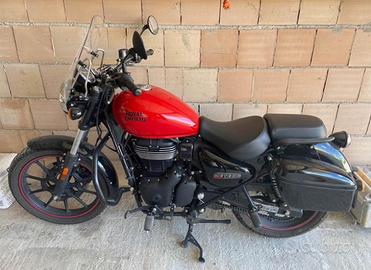 Moto Royal Enfield Meteor 350 cc fireball rossa 22