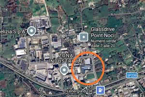 Capannone industriale con piazzale - z.i. Noci