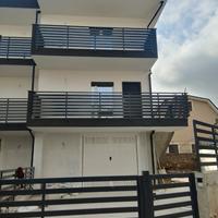 Villetta con giardino - Nuova