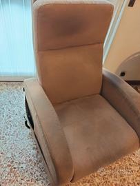 poltrona reclinabile elettrica 