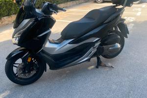 Honda Forza 300