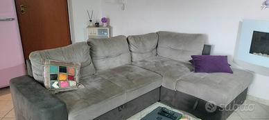 Divano tre posti con penisola