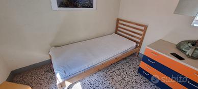 struttura letto singolo con materasso