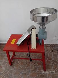 Passapomodoro elettrico