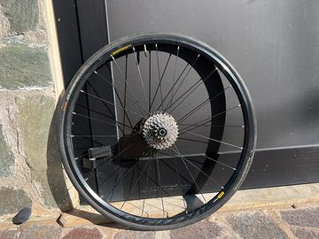 Ruote Mavic aksium disc