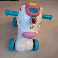 unicorno a dondolo o con le ruote 