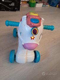 unicorno a dondolo o con le ruote 