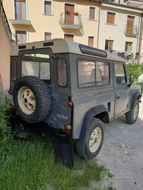 Defender land rover 2500 cc , 90 cv