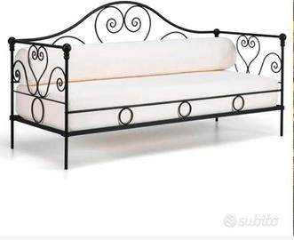 Divano e poltrona in ferro