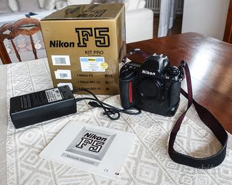 NIkon  F5 PRO - Kit completo con MS-30 + MH-30