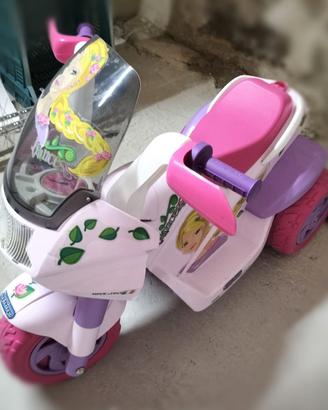 Triciclo Peg Perego elettrico