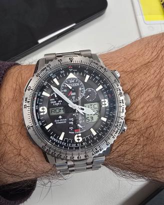 citizen skyhawk JY8100-80E