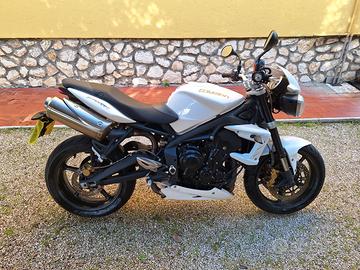 Triumph Street Triple - 2012