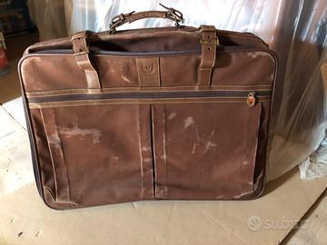 Valigia pelle e beauty