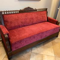 Divano letto dell’800 in noce massiccio