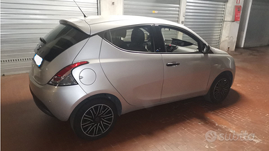 Lancia Y 1,2 - 69CV - Elefantino Blu - INUSATA