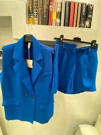 Completo blazer e pantaloncino blu