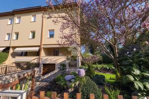 VILLA A SCHIERA A BASTIA UMBRA