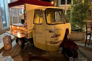 Piaggio Ape vintage attrezzata per catering, event