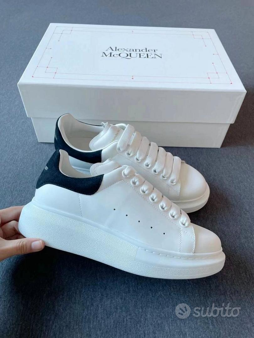 Alexander McQueen piccole scarpe bianche Abbigliamento e Accessori In vendita a Trento