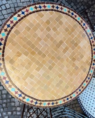 Tavolo in mosaico